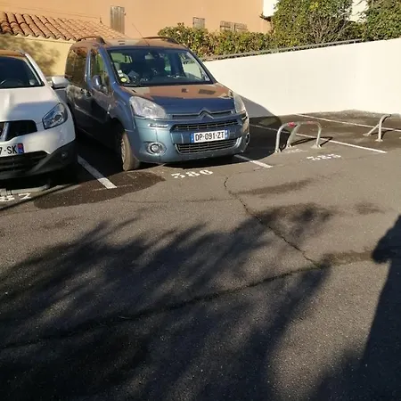 La Desirade Centre Port Avec Parking Agde