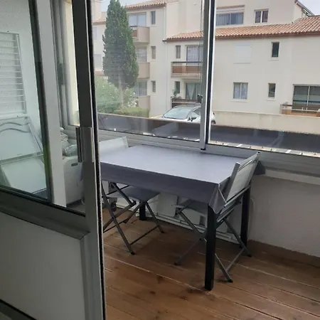 La Desirade Centre Port Avec Parking Διαμέρισμα *