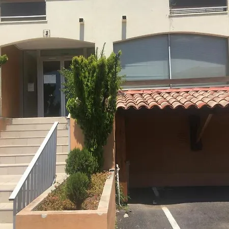 Apartment La Desirade Centre Port Avec Parking Agde