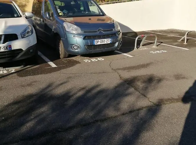 La Desirade Centre Port Avec Parking Агд