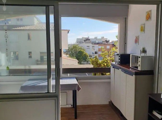 La Desirade Centre Port Avec Parking Агд