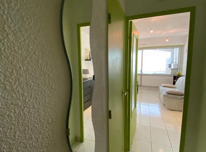 La Desirade Centre Port Avec Parking Апартаменти